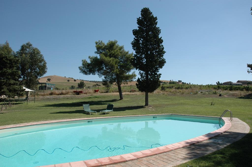 Agriturismo Pian Dei Pini Монтиано Екстериор снимка